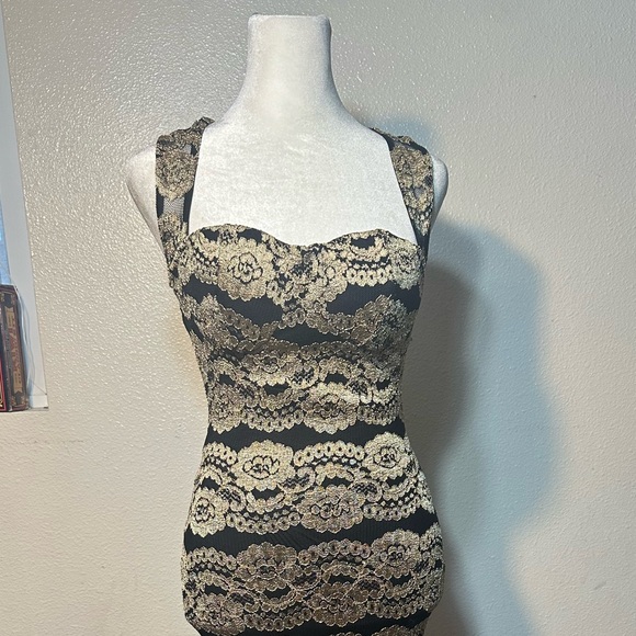 Black and gold sexy night dress size s black lace with gold floral print - Picture 15 of 16